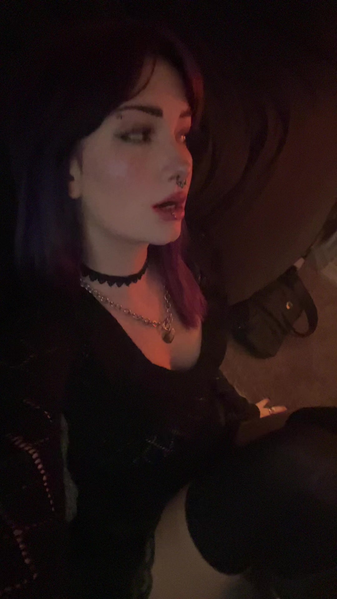 @adi 🧟♀️