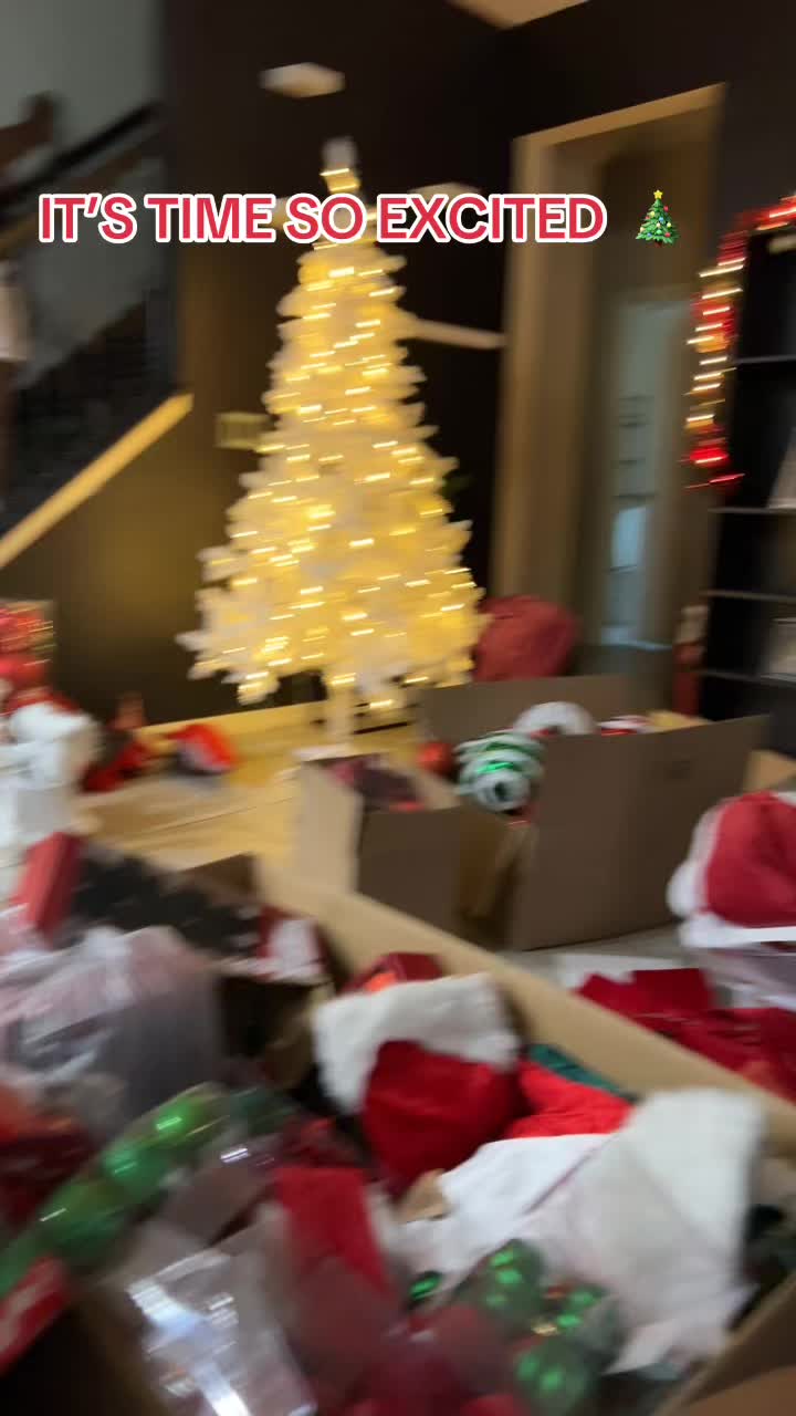 @QUEENGIGGLES