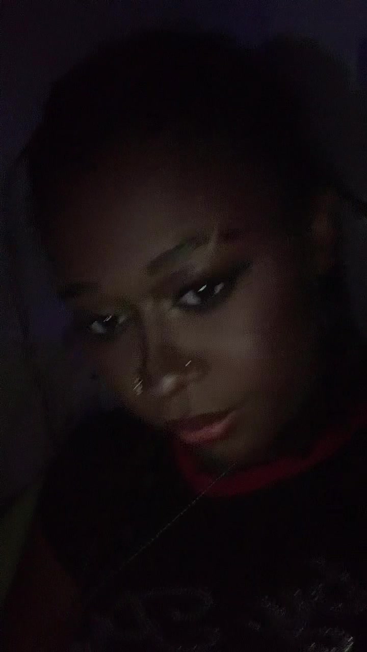 @•^•