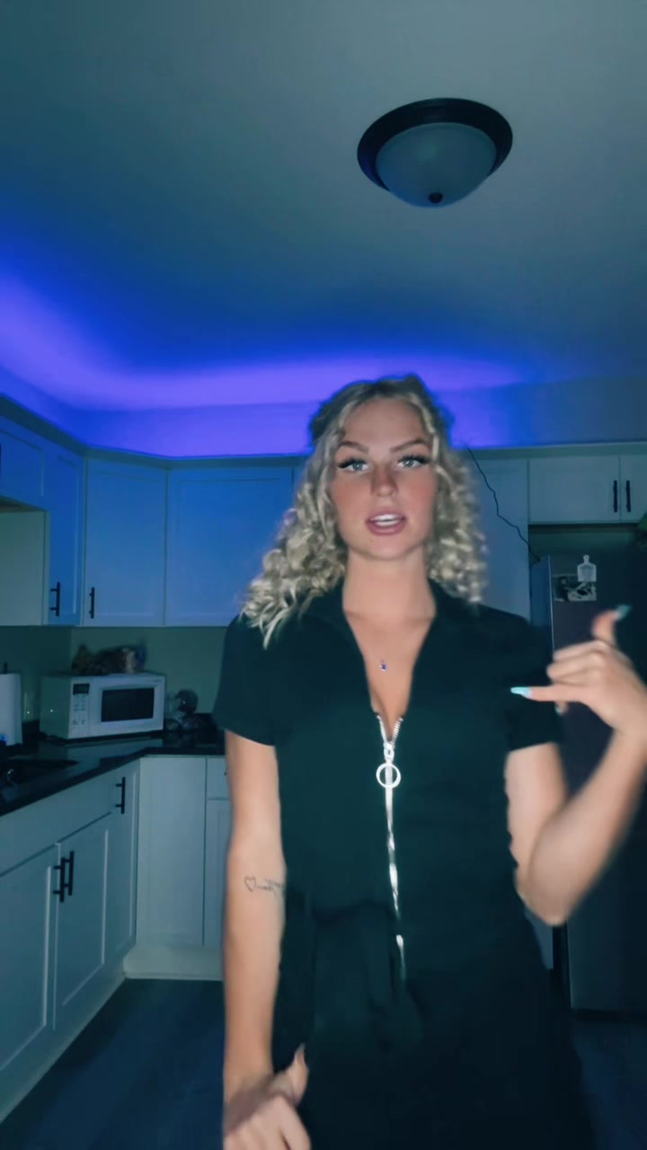 @BrookeGreensides