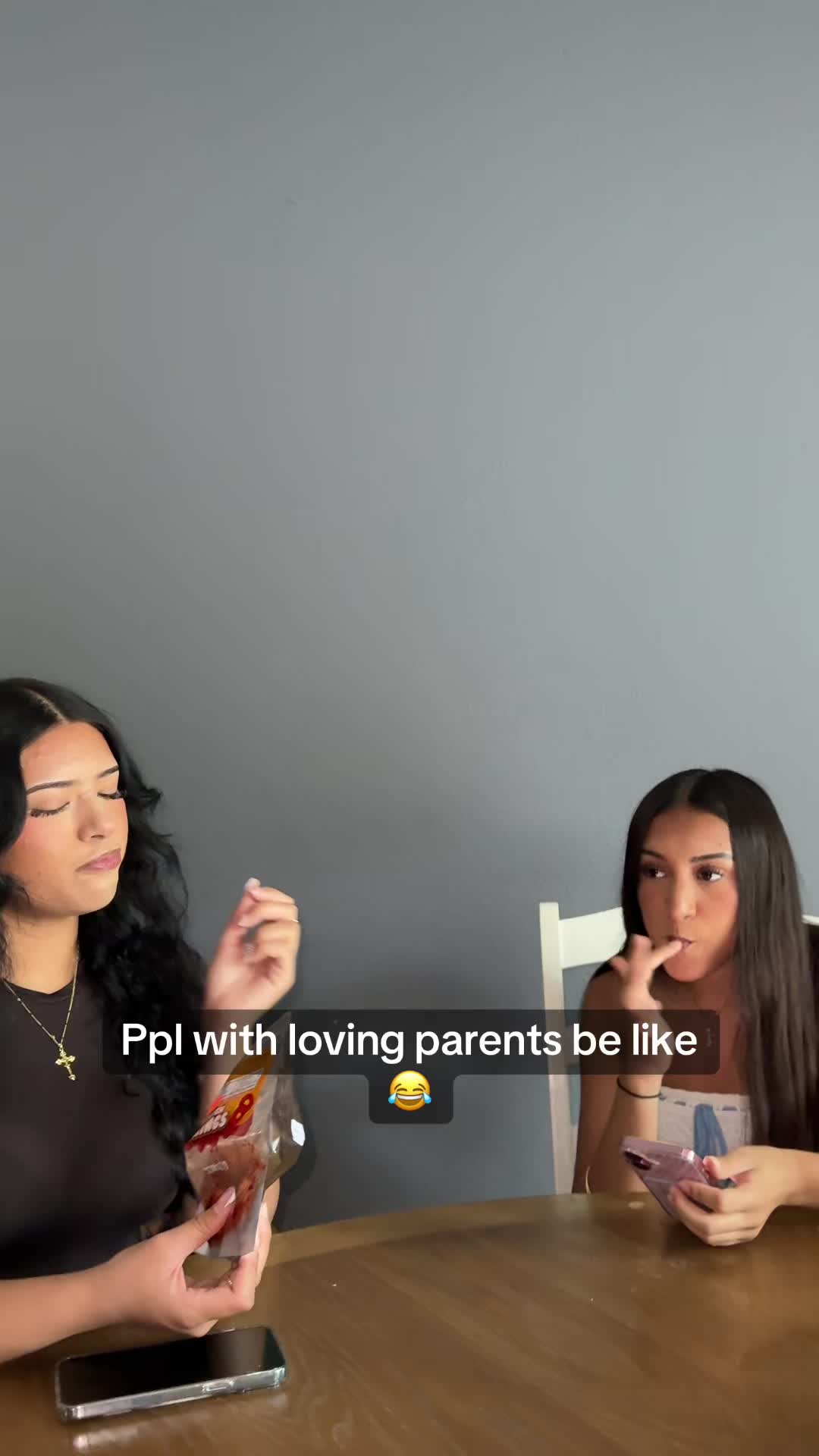 @Hermanas&ensp;V
