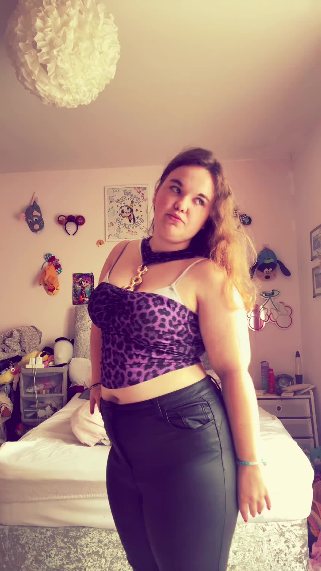 @Honey_bedazzled