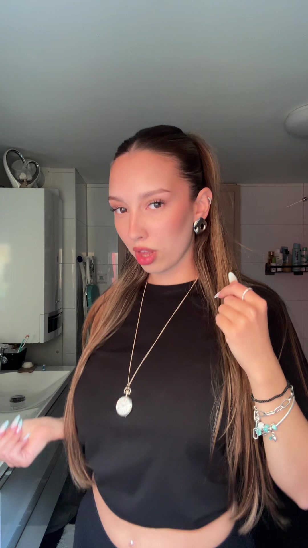 @Marushka