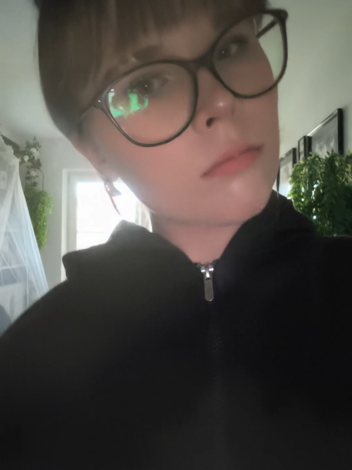 @𝕁𝕆𝕃𝕀𝔼 玫瑰🌸