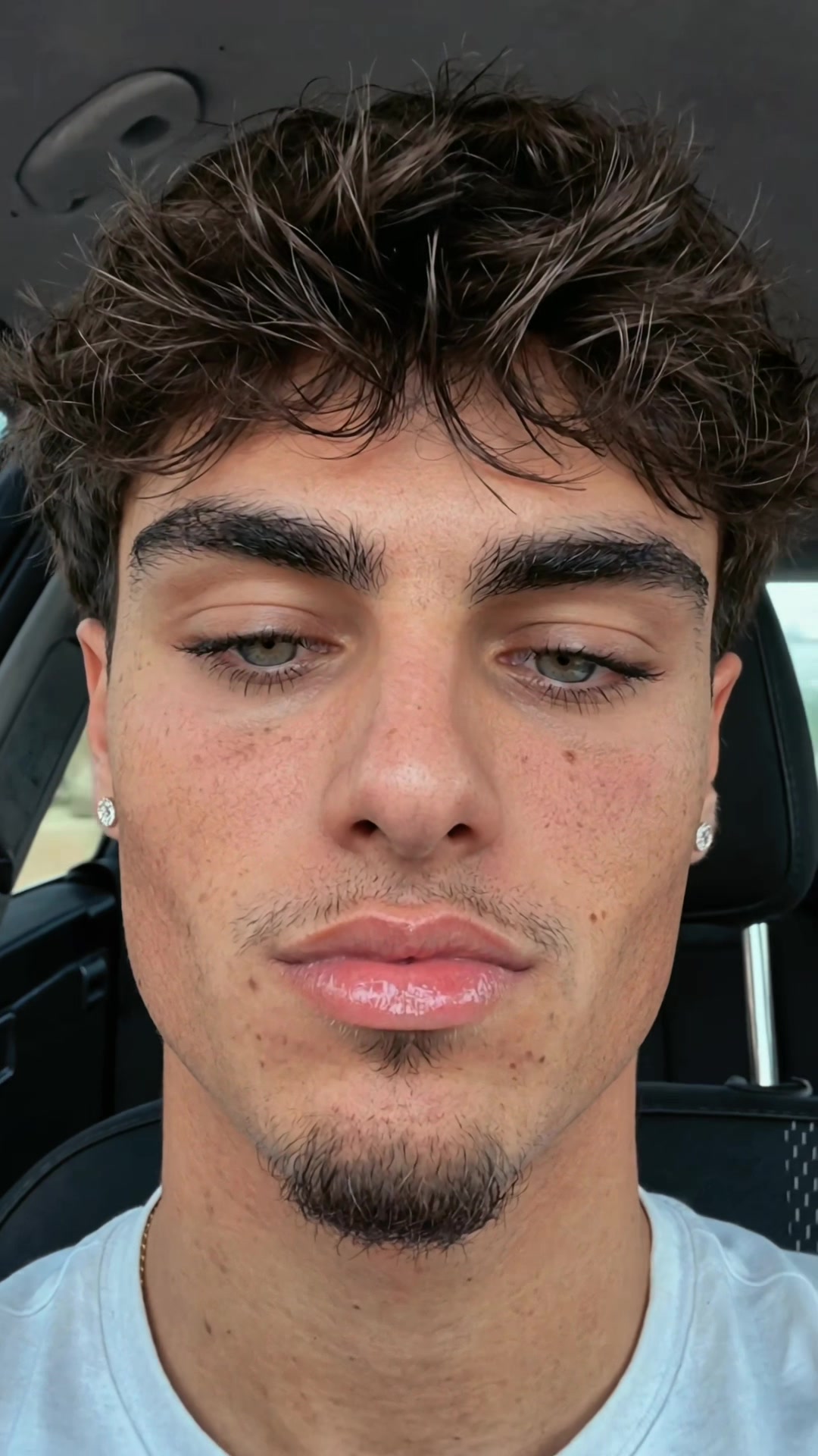 @Nando