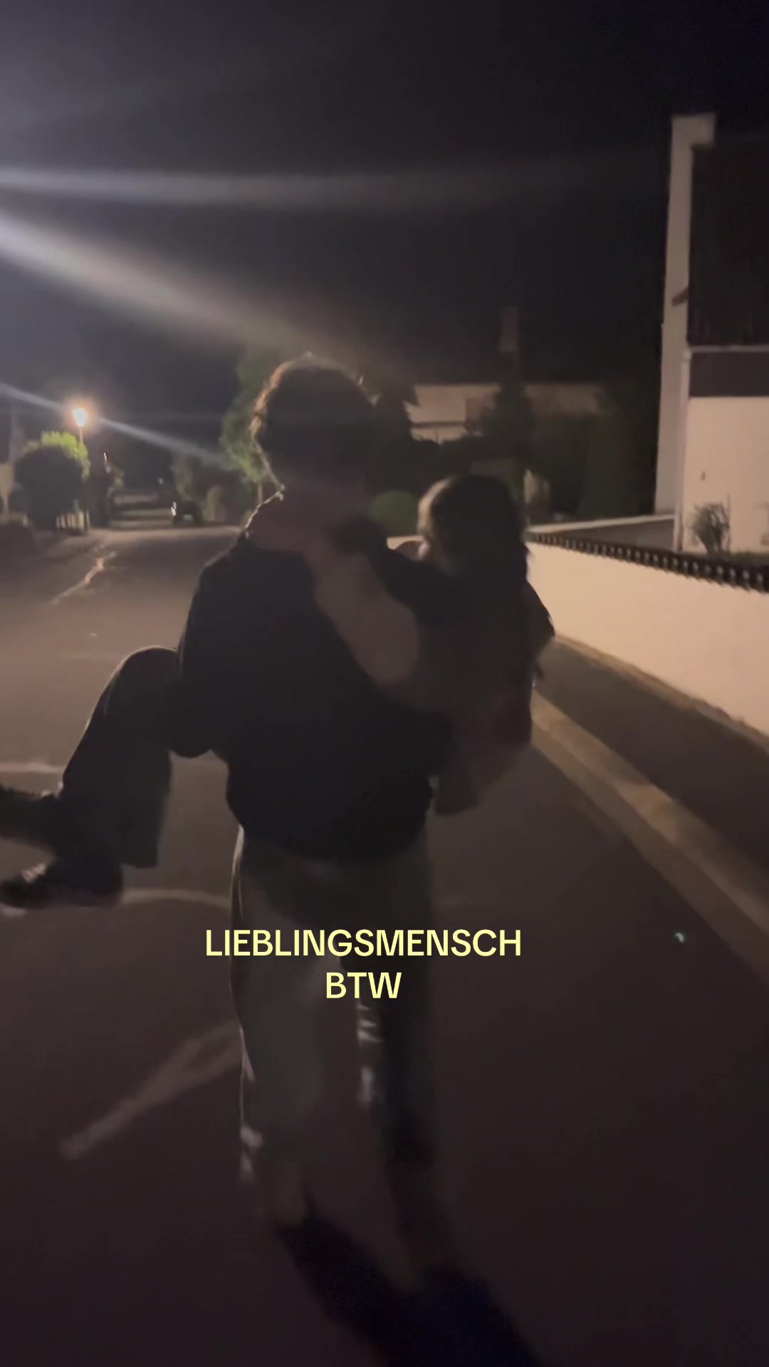 @️