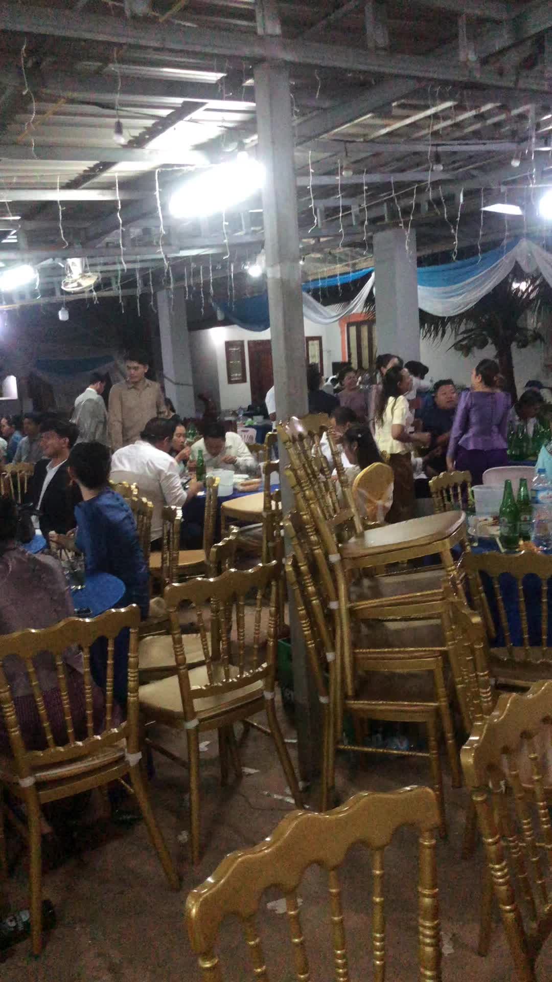 @ແກ້ວສະເດັດ ສິບຫົກໂຕ