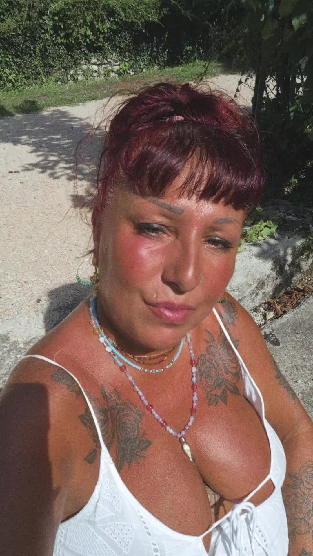 @La brunette du 24🇮🇹🇮🇹🇮🇹