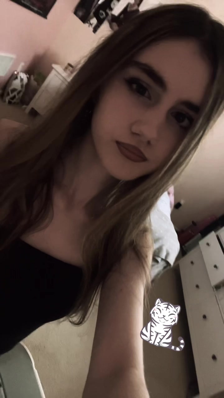 @🦄