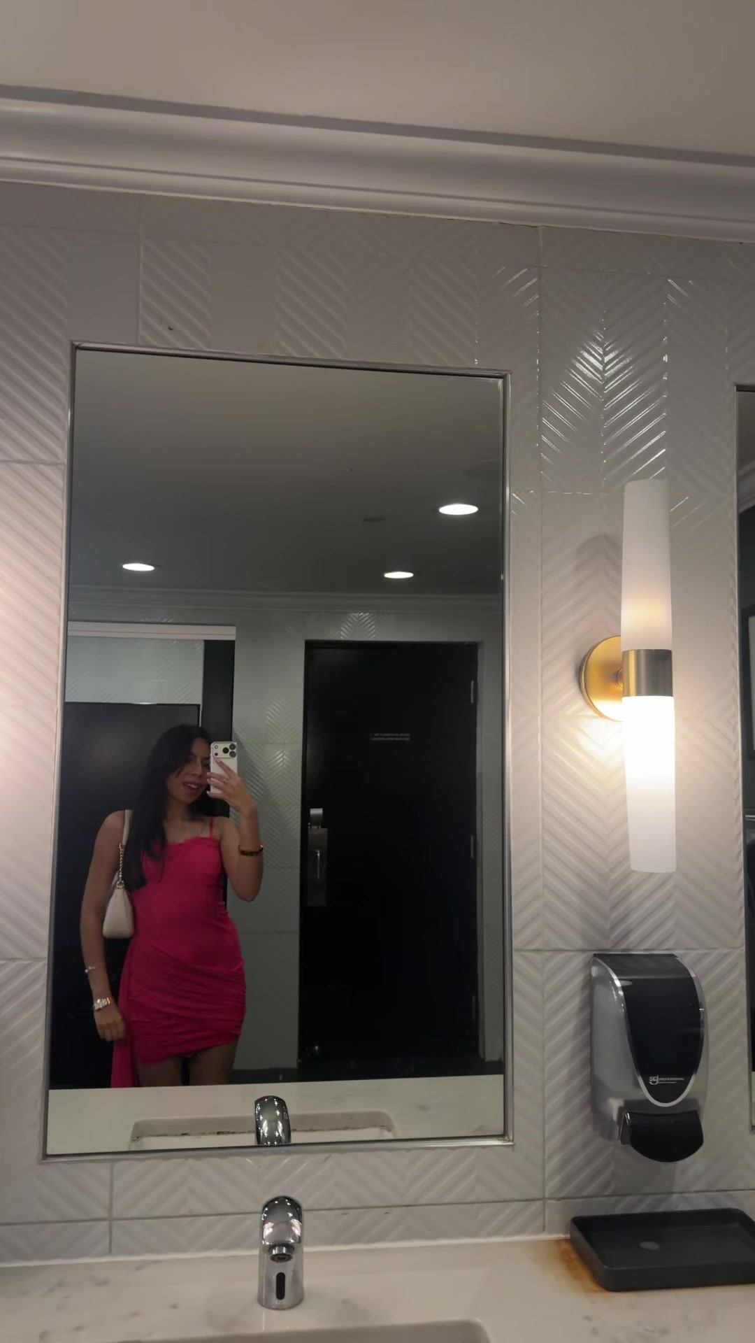 @naomi