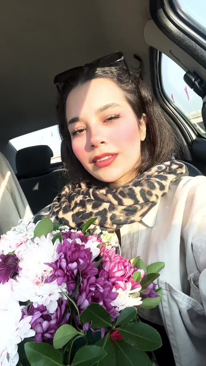 @delyarflower