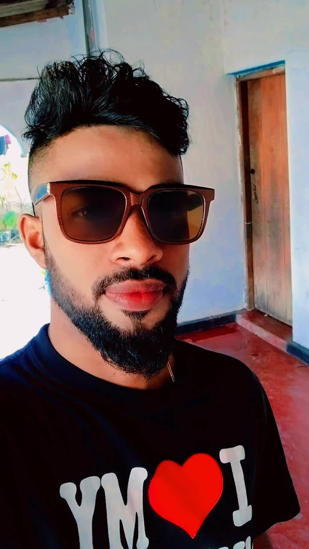 @⛱️🤗smartboy🧑🎄⛱️