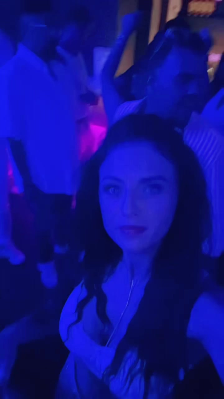 @ELLA 💜
