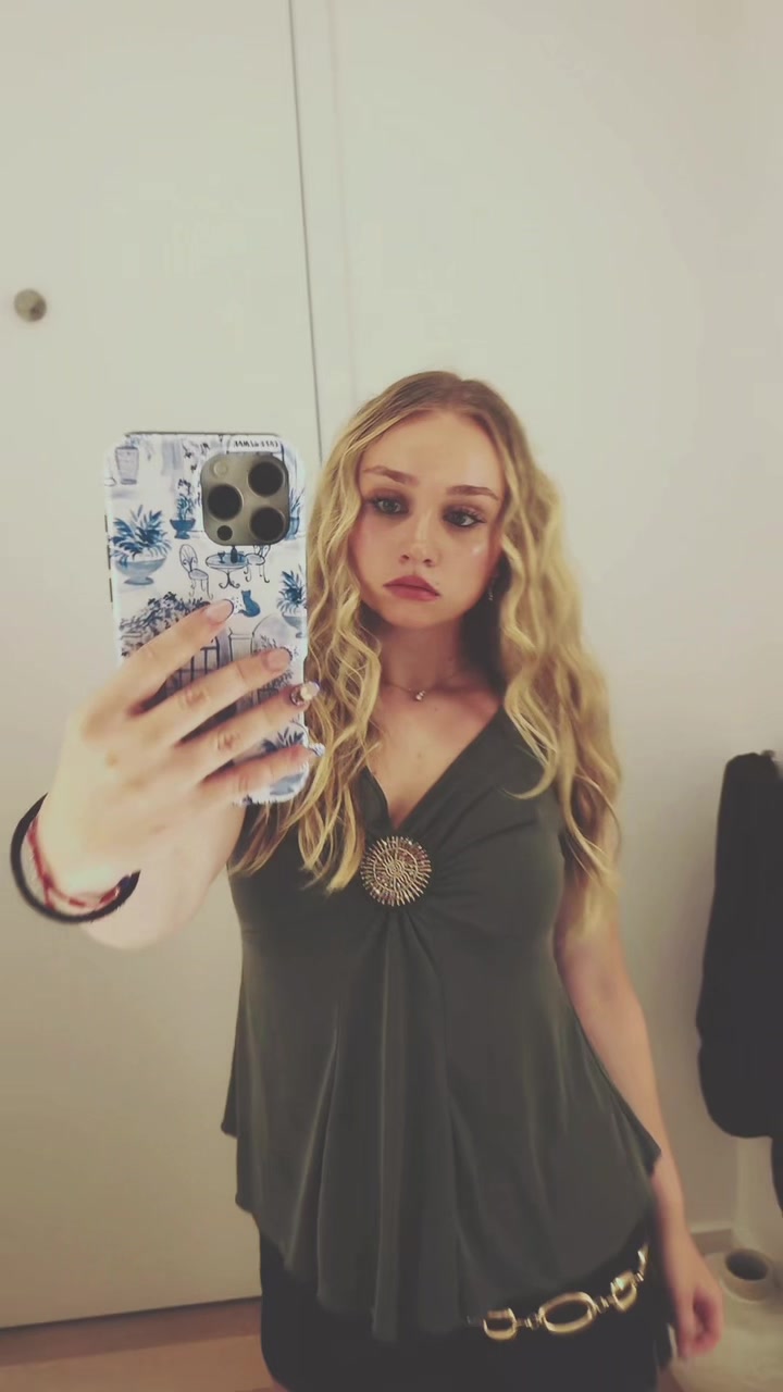 @chloe lourdes