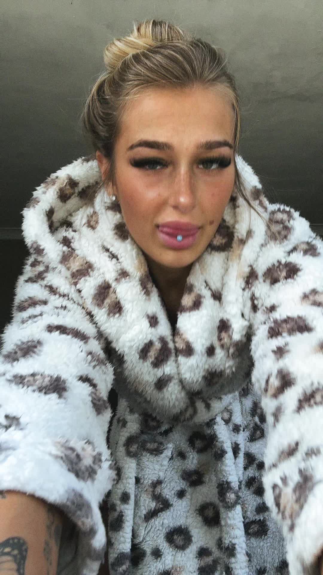 @anniaxo22
