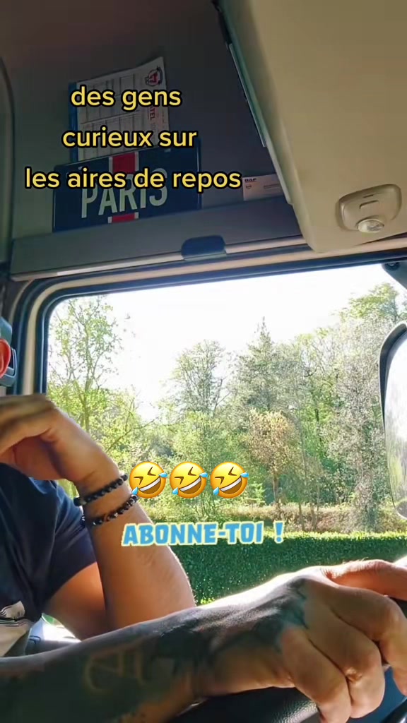 @leroutierdelanuit