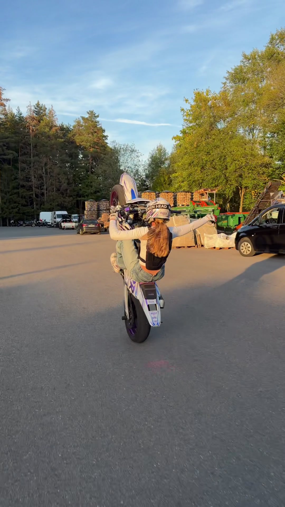 @Wheelie Girl