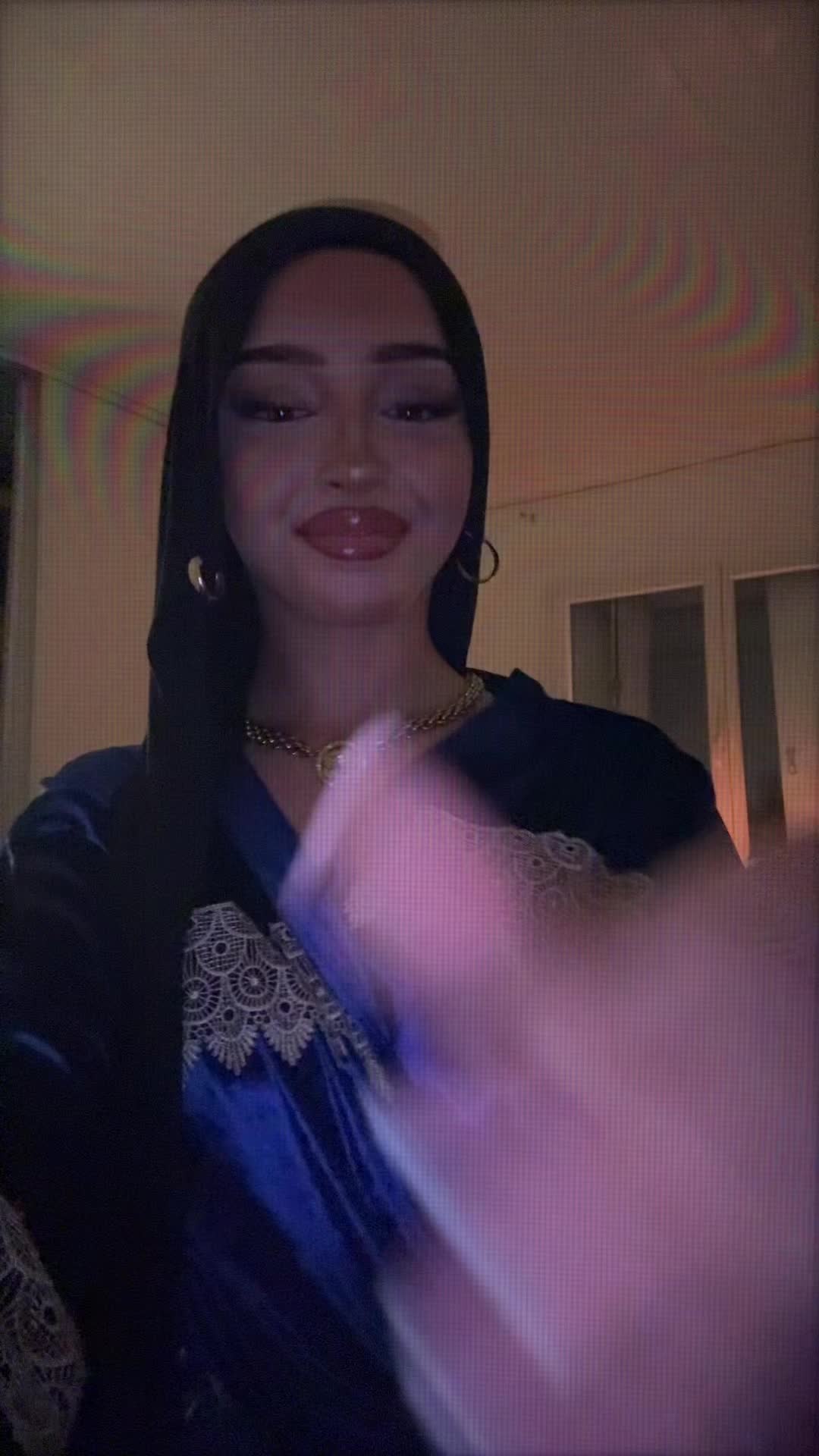 @manelouu