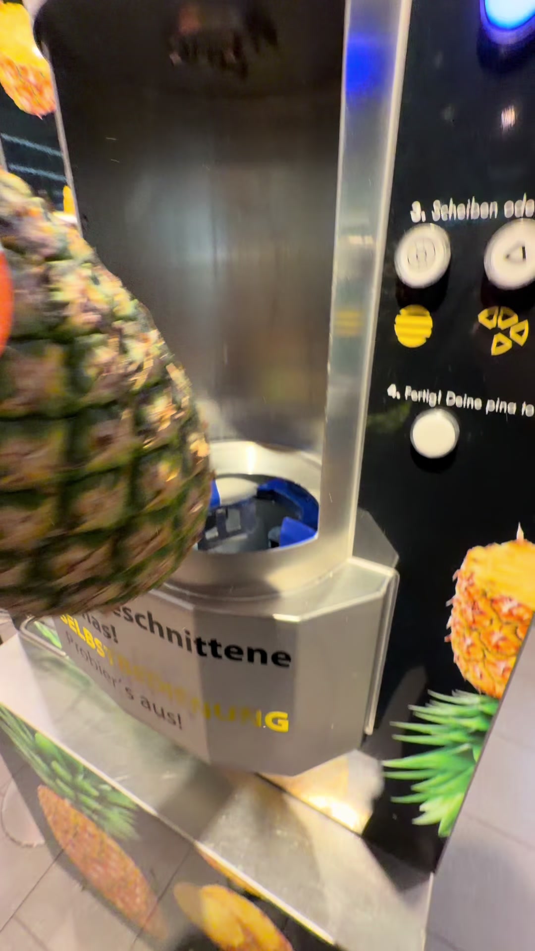 @PineappleHeine