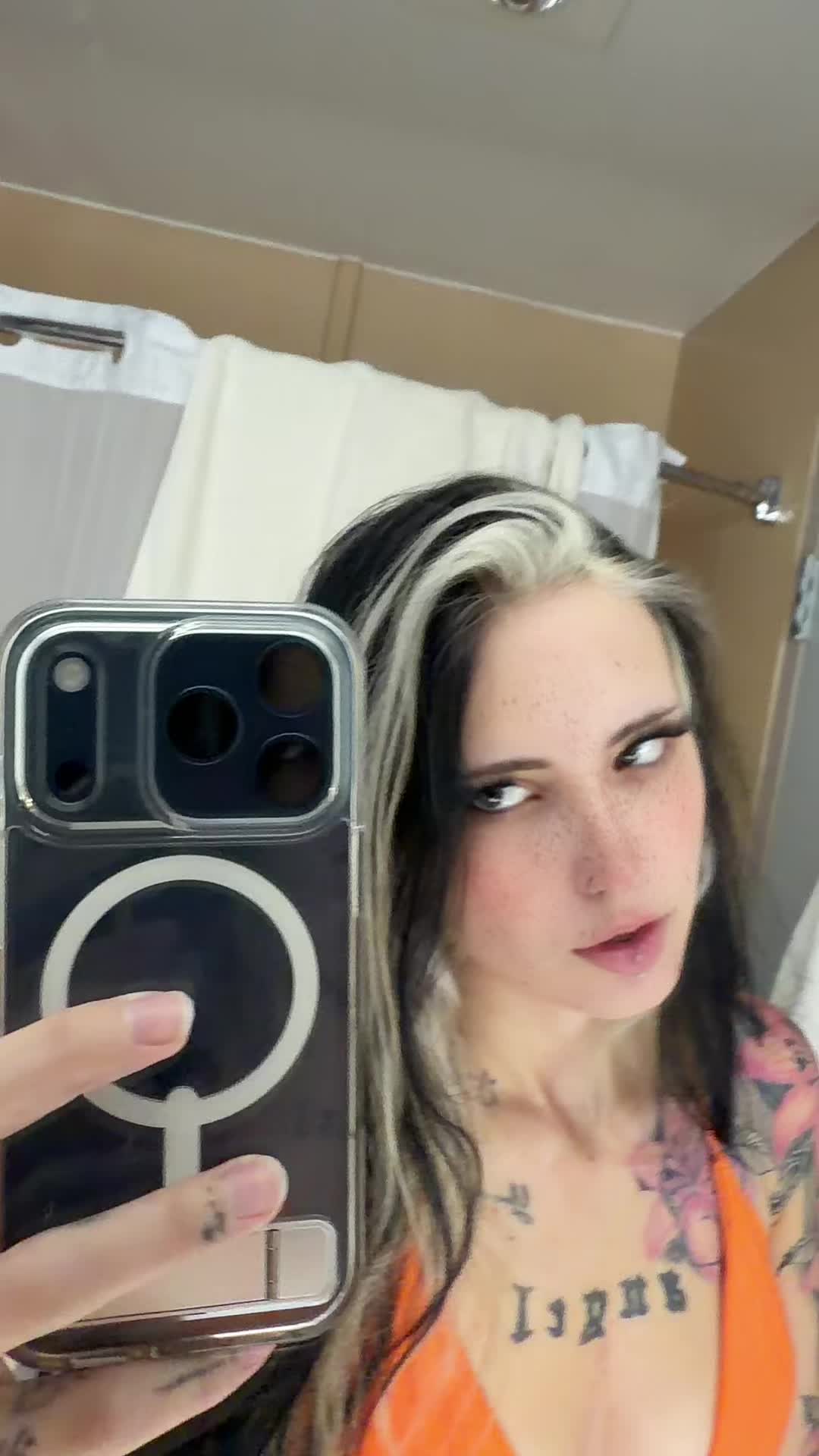 @Lily