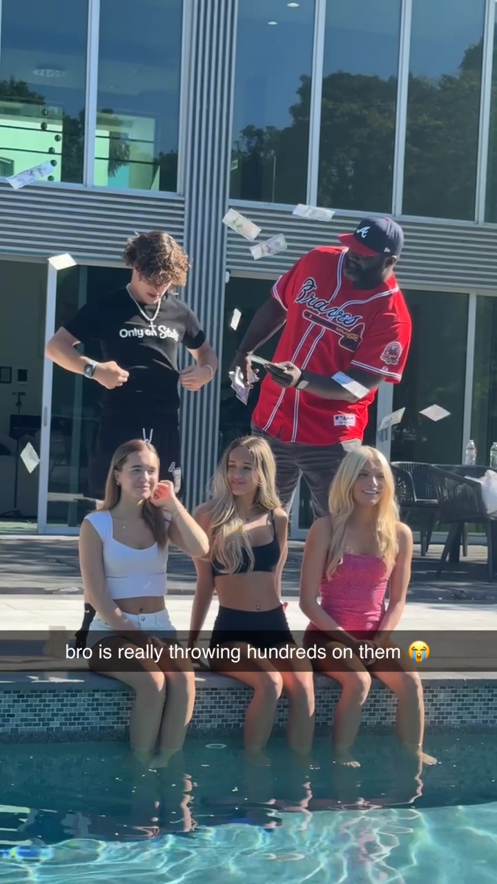 @parisslivvy