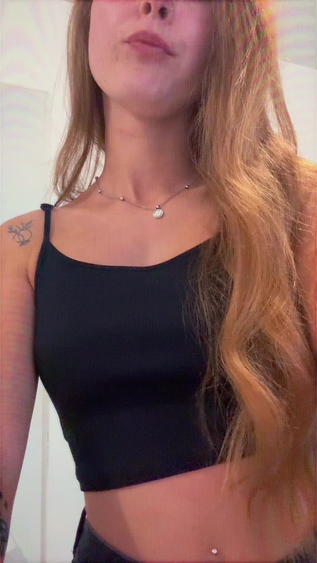 @𝐠𝐰𝐞𝐞🧸