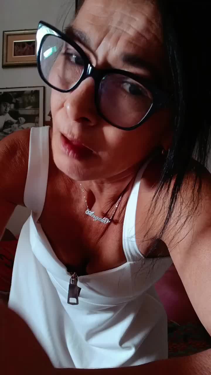 @Angy 🌟💙🩷🩵🖤🌟