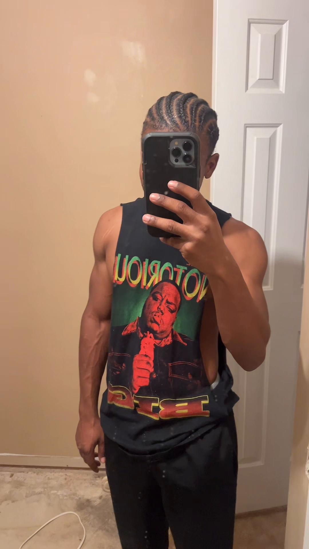 @YushaLifts