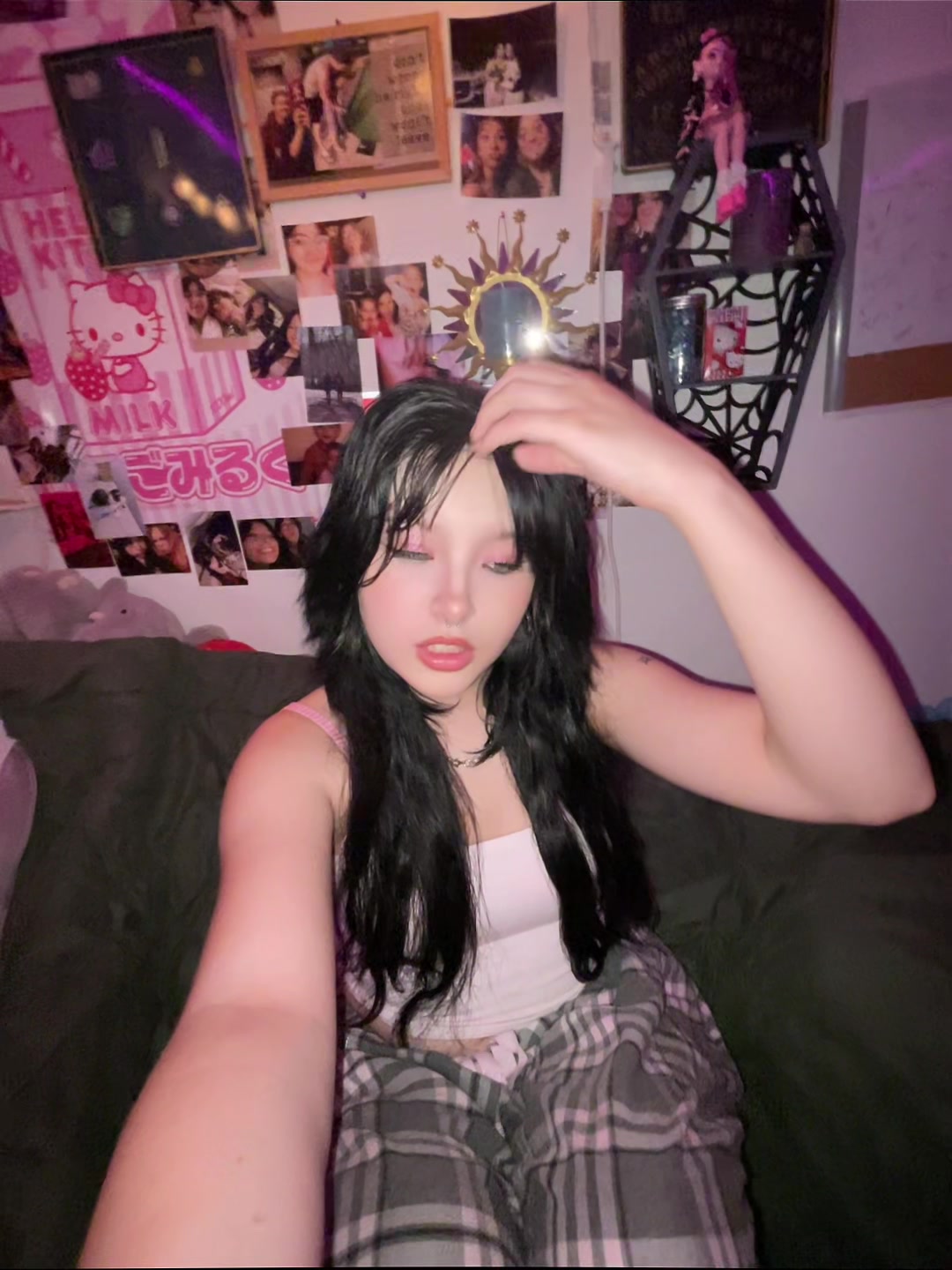 @𝐑★