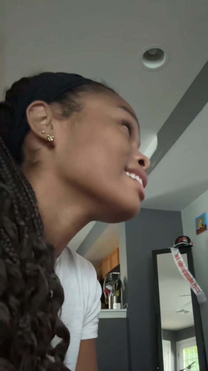 @Hey.