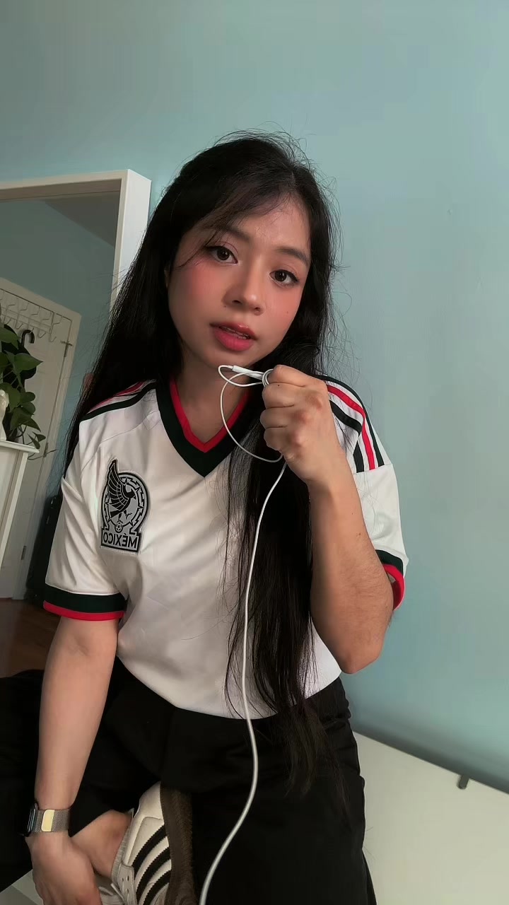 @Luna