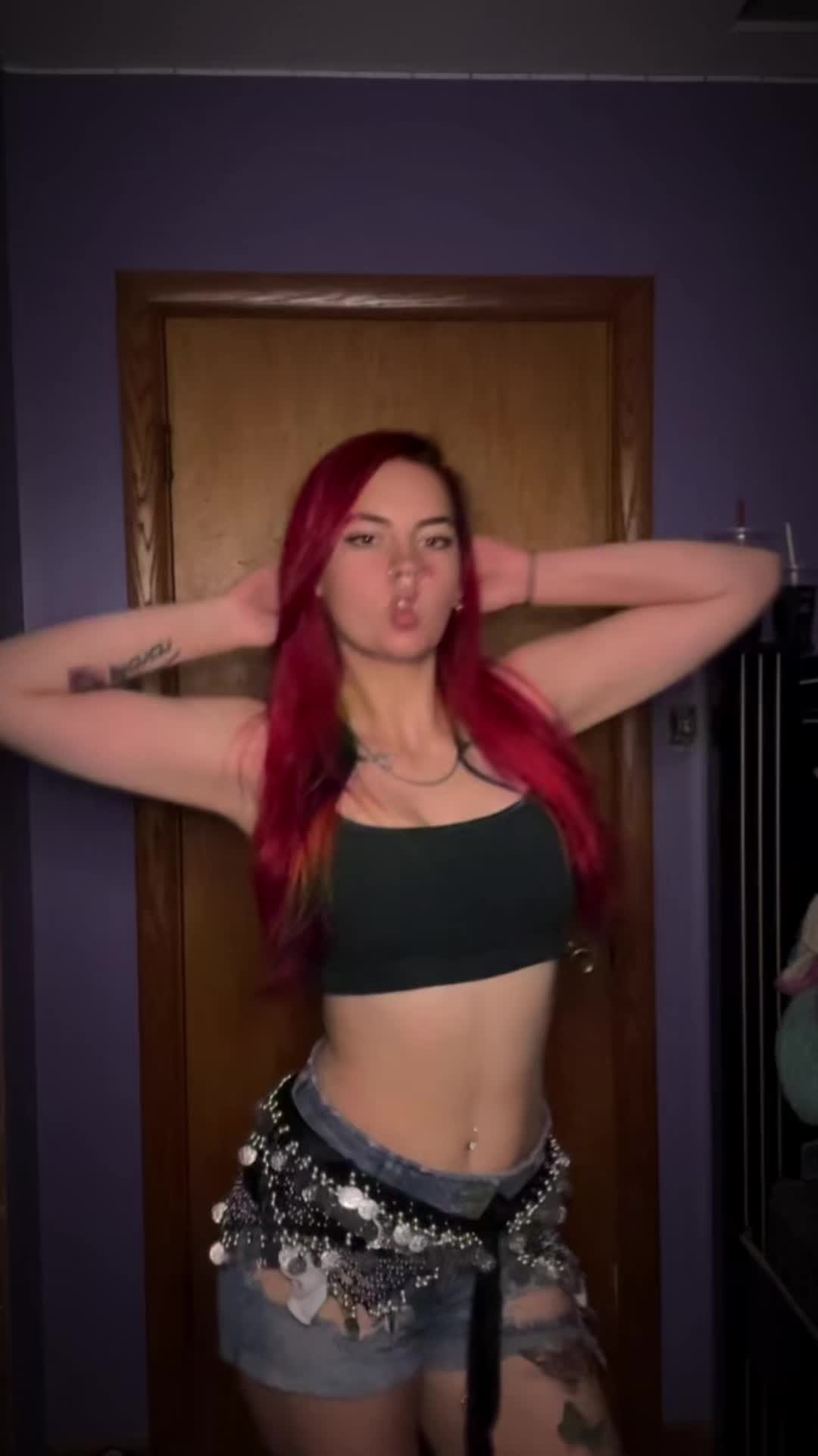 @𝕮𝖆𝖗𝖑𝖊𝖞 𝕭𝖚𝖑𝖑𝖔𝖈𝖐🧿