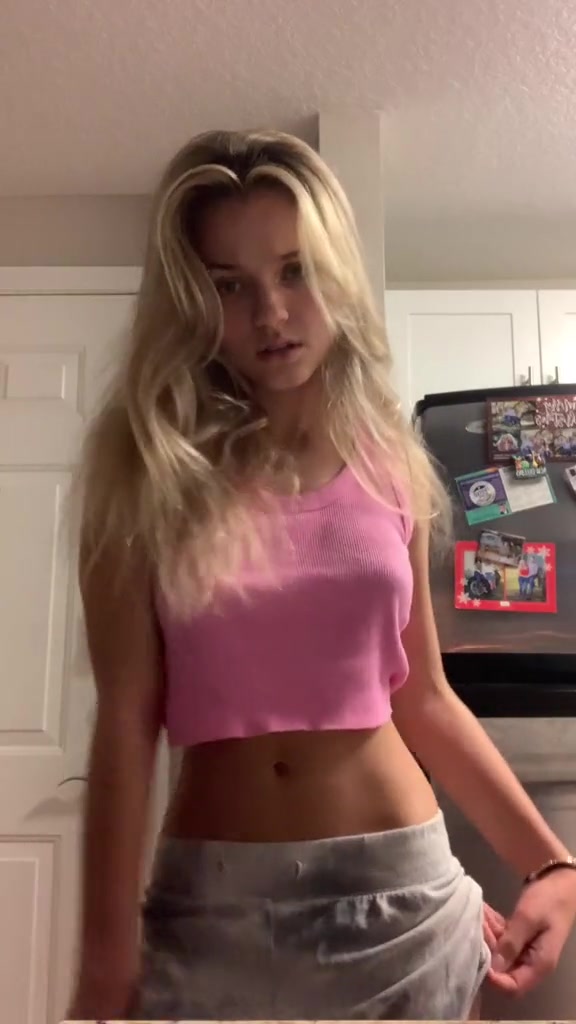 @notsofialianna