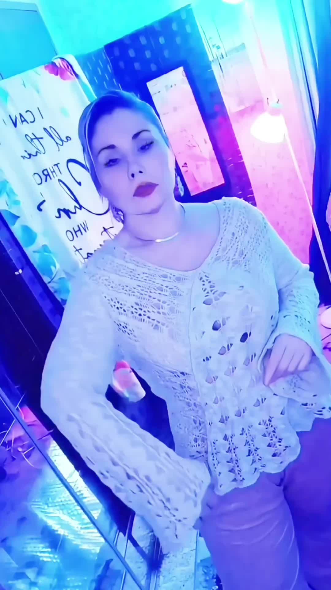 @Fluttr