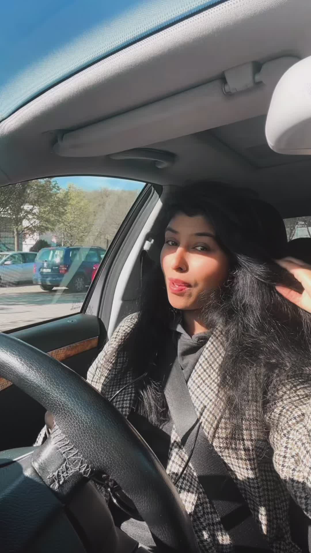 @Tharshi🖤❤️