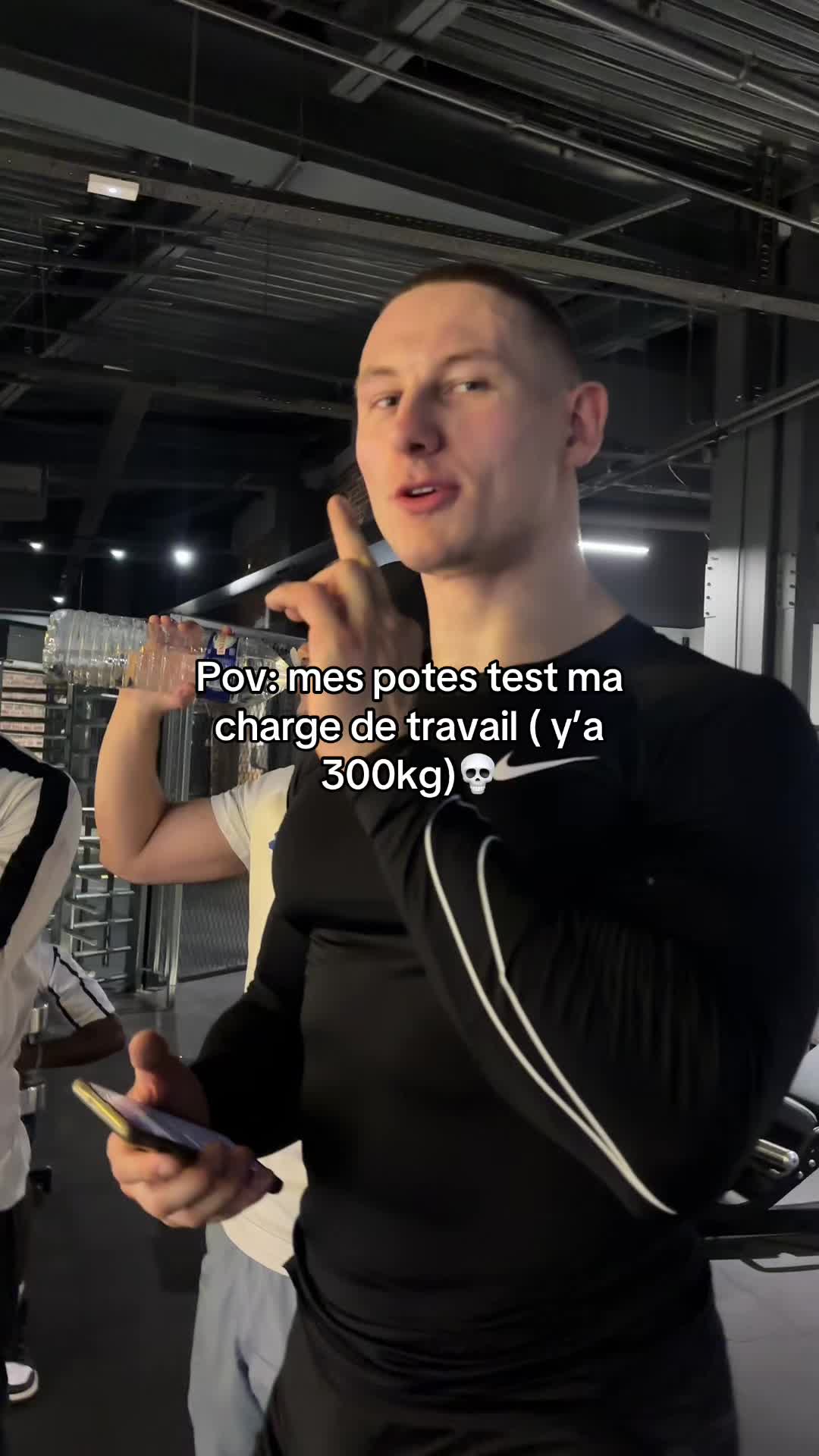 @AXEL