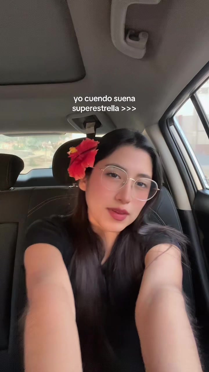 @Nicol Anali 🦋
