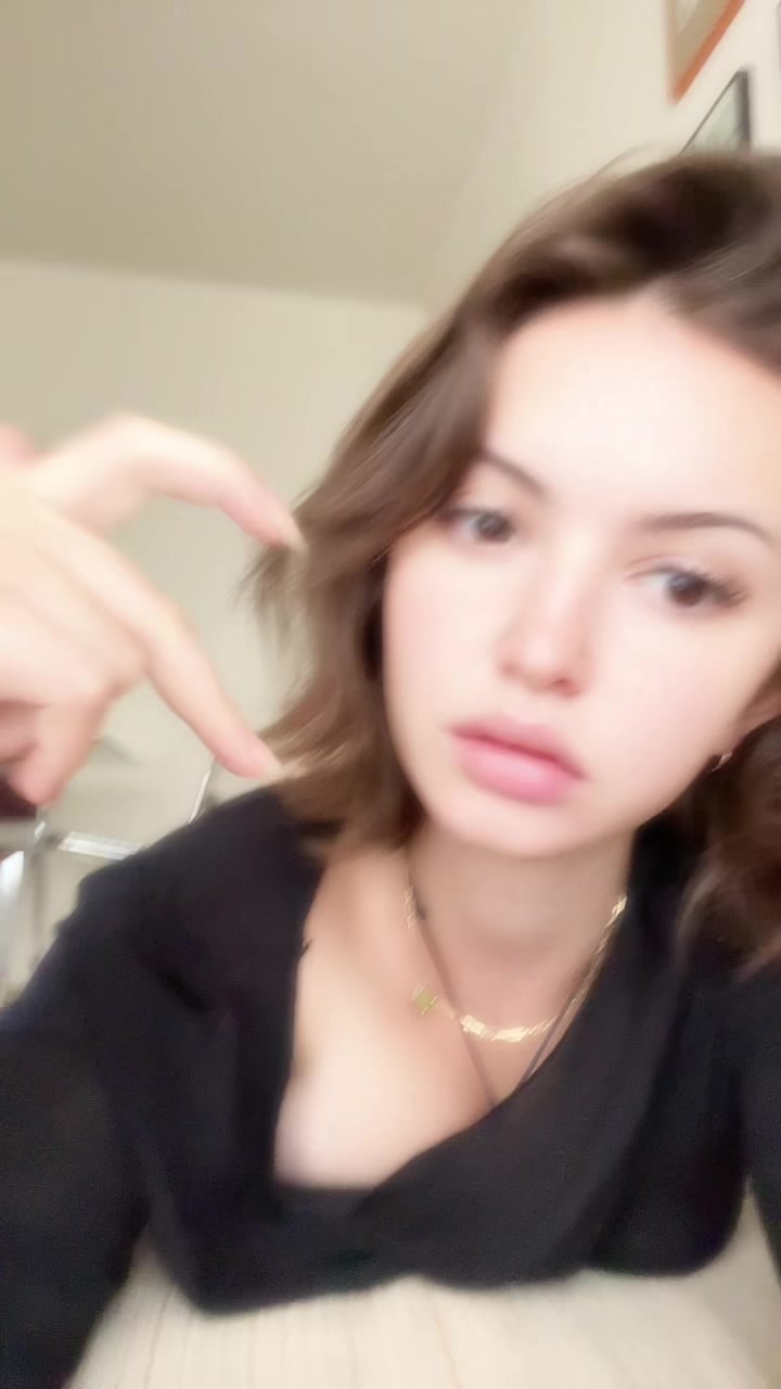 @jeannefrn