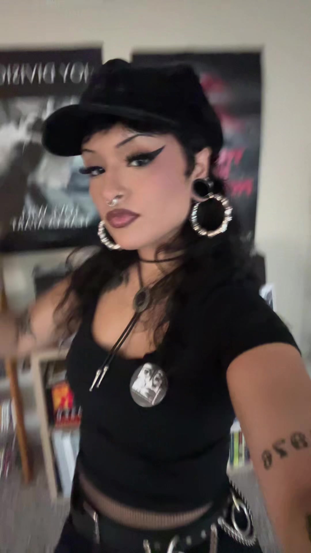 @viennay ☠︎︎