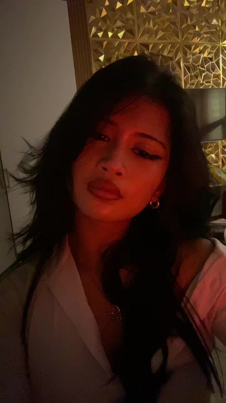 @🐰