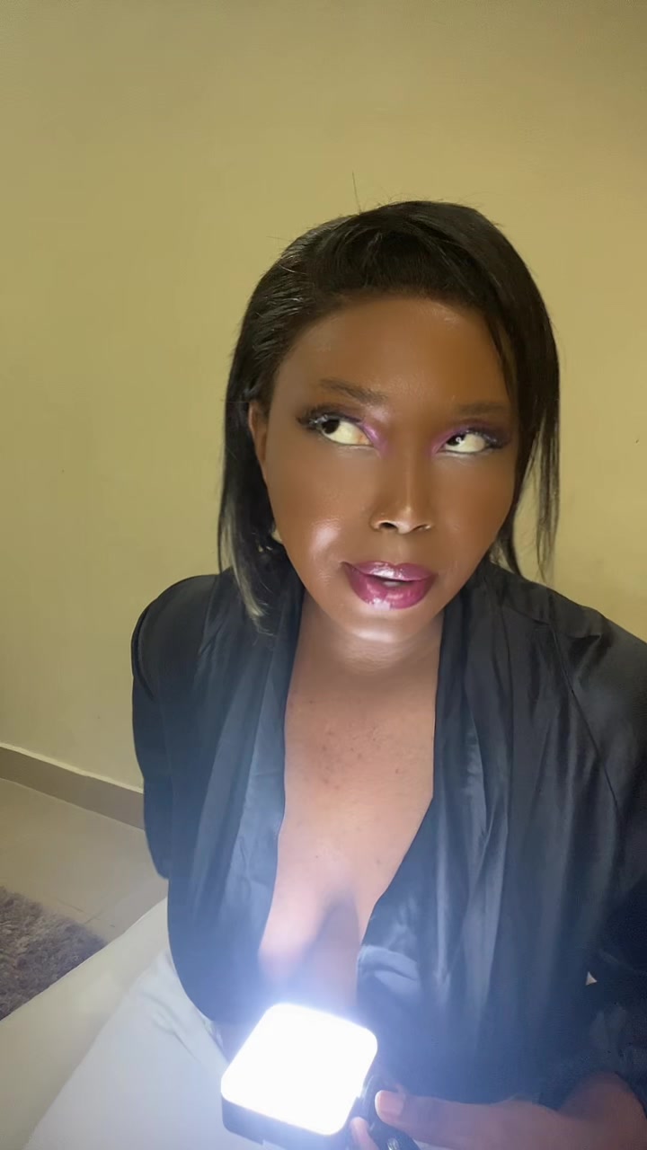 @Hot🥵 Queen👸🏾
