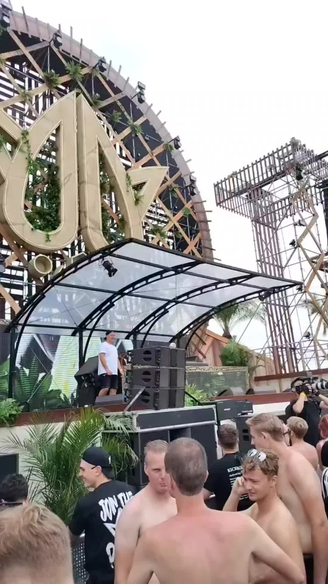@R&Ouml;VAK_uptempo