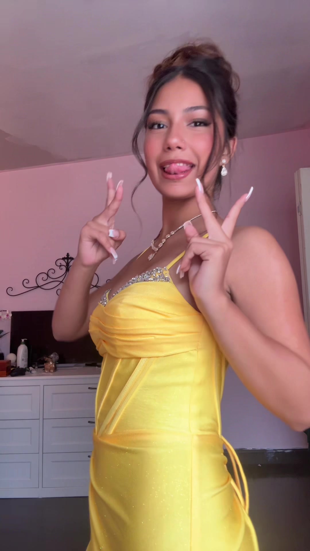 @bella🦄