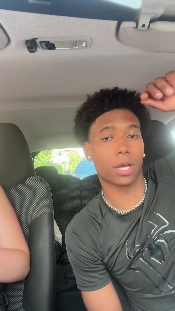 @yai🦂