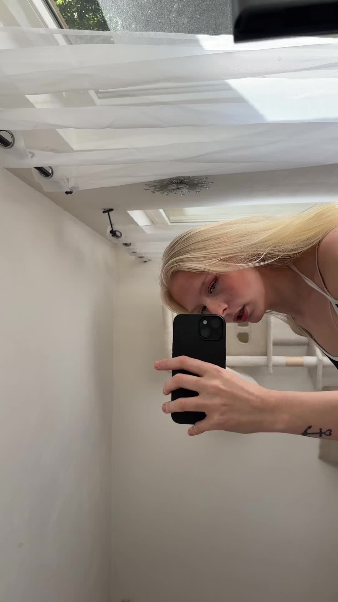 @Sasi🦋