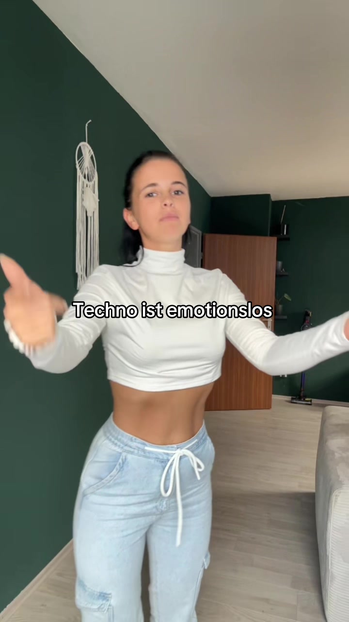 @Janine🦋