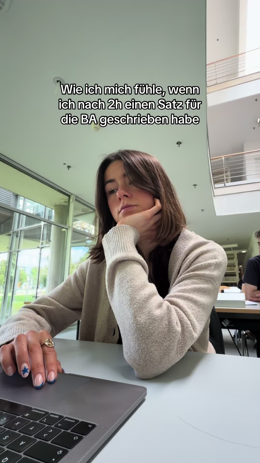 @lizatelcian