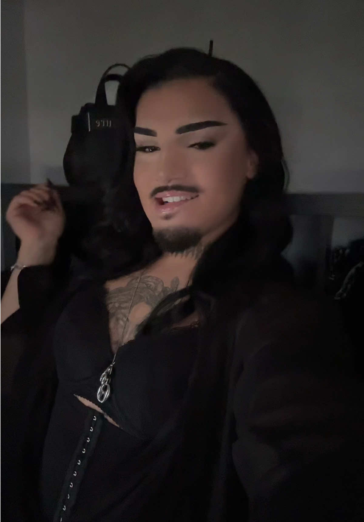 @𝐢𝐜𝐲 𝐠𝐨𝐫𝐠𝐨𝐧