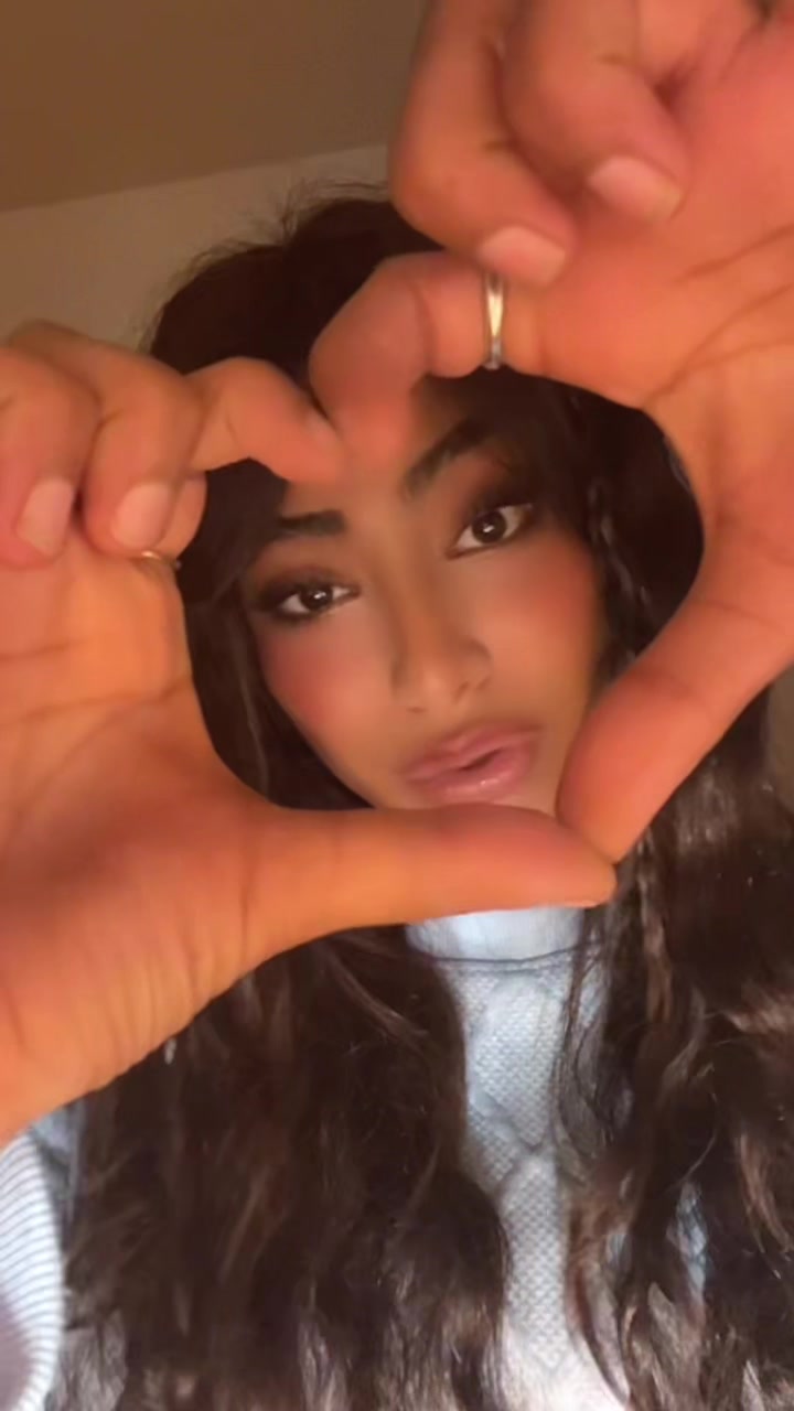 @Anishba 🌺🤍