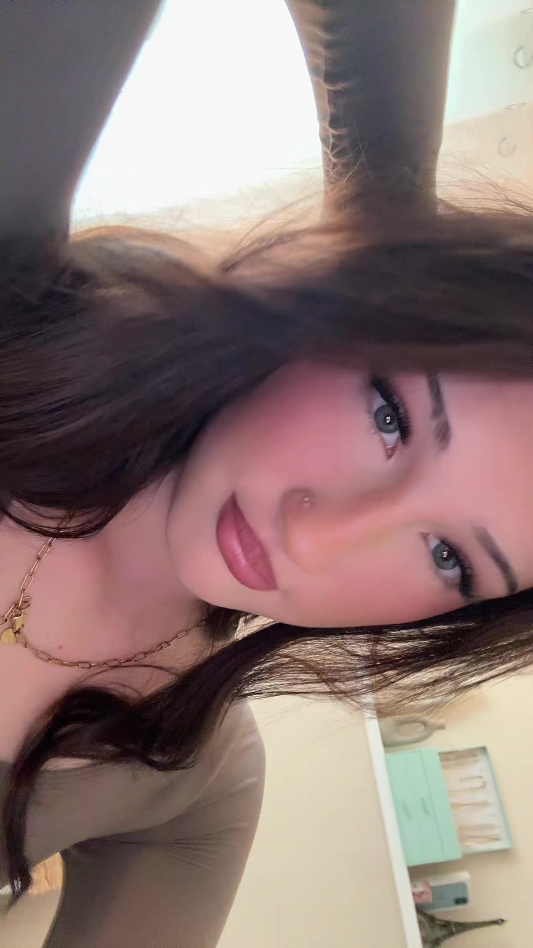 @ᴘʜɪʟɪɴᴇ⋆